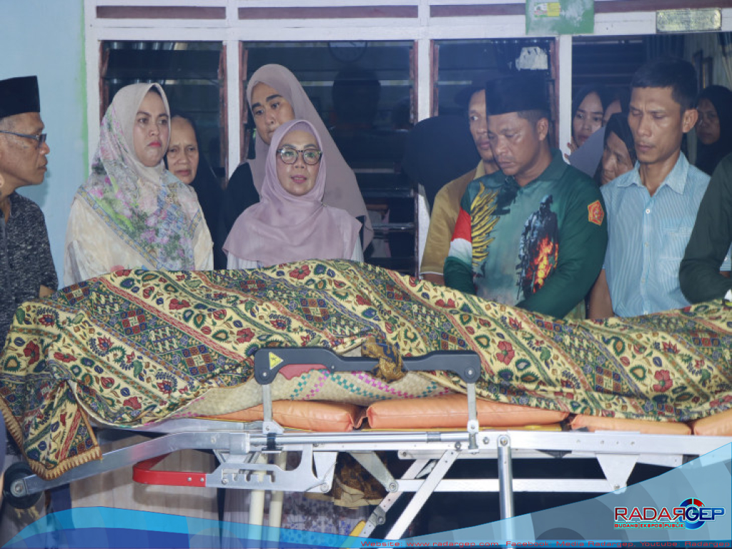 Wakil Bupati Kampar Lepas Jenazah Pendamping Desa Hasbi Abdillah, Meninggal Akibat Sengatan Arus Listrik